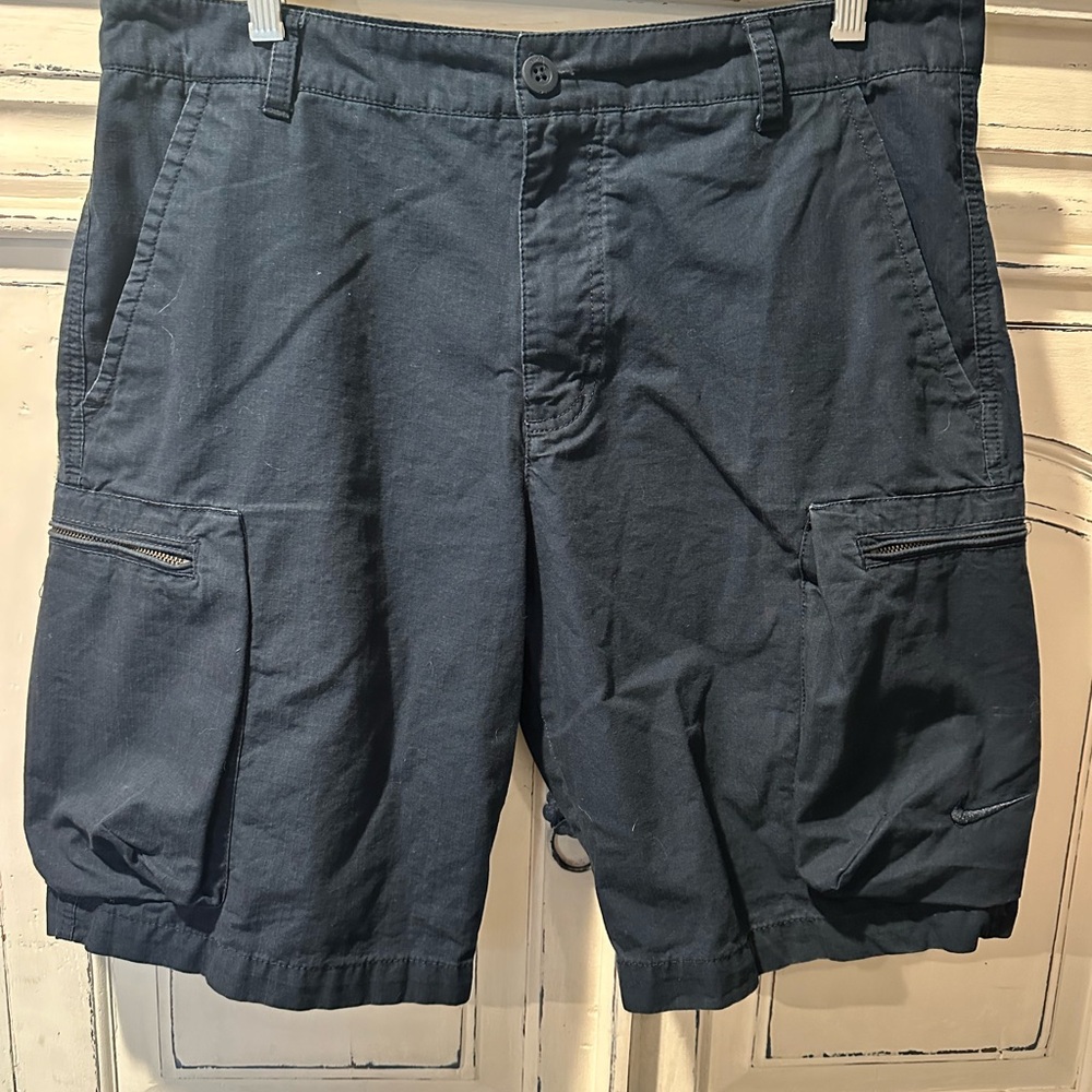 Nike men’s cargo shorts.